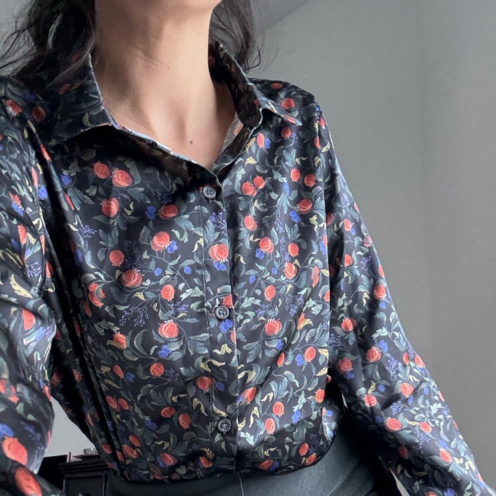 Floral fall Black Blouse